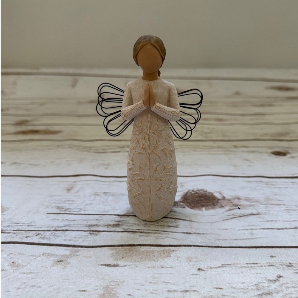Willow Tree A Tree A Prayer Cream Angel Figurine Wire Wings 26170 5.5in